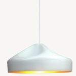 Κρεμαστό μεταλλικό μονόφωτο σε λευκό χρώμα με χρυσό εσωτερικά 4390Α