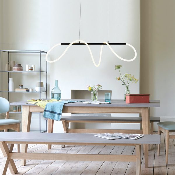 Κρεμαστό φωτιστικό LED από μαύρο μέταλλο και σωλήνα σιλικόνης (6018) - Image 3